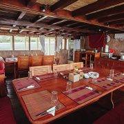 Seven Seas Restaurant in Komodo